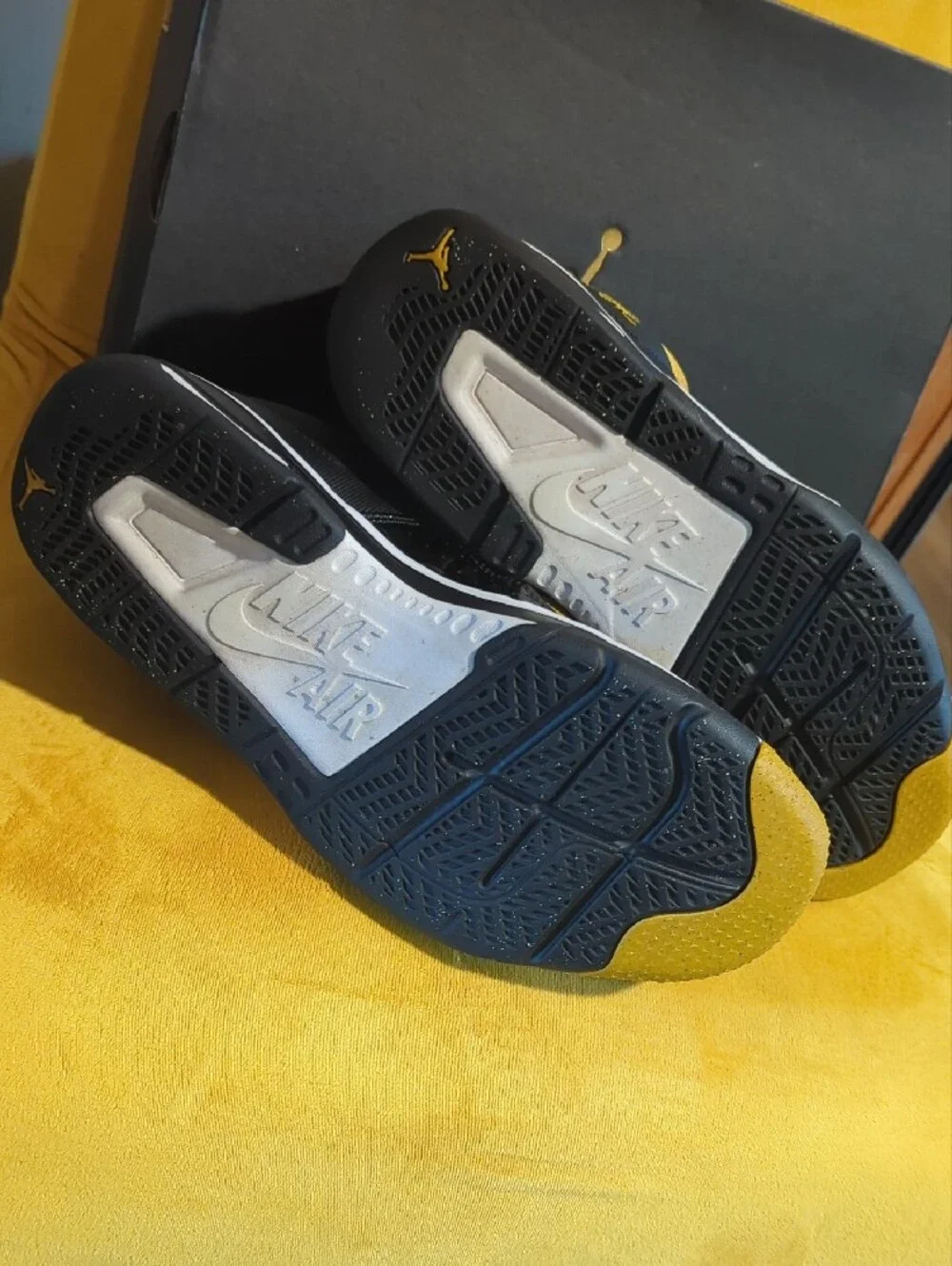 23 ,Jordan Stay Loyal 3 Size 12